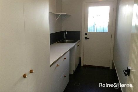 Property photo of 32 Paperbark Drive Forest Hill NSW 2651