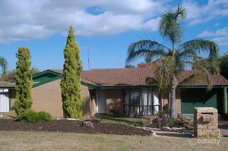 4 Parsons Ave, Parmelia, WA 6167