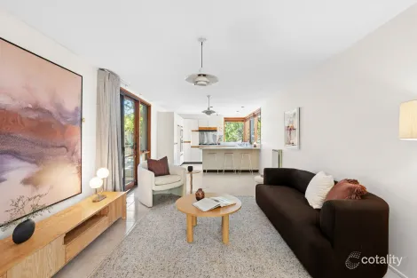 Property photo of 2 Claxton Crescent Lyneham ACT 2602