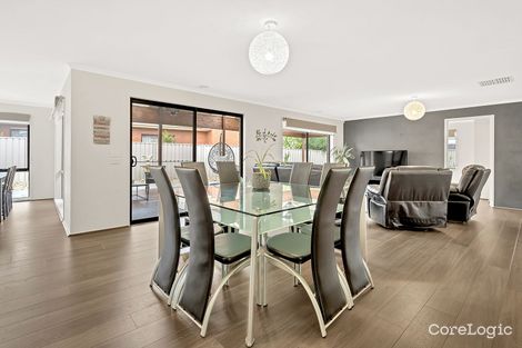 Property photo of 26 Hamilton Hume Parade Craigieburn VIC 3064