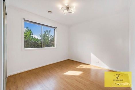 Property photo of 1/49 Gillingham Crescent Craigieburn VIC 3064