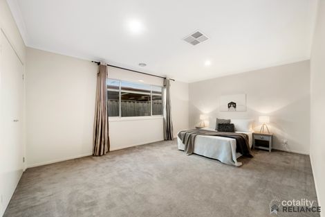 Property photo of 21 Azure Drive Tarneit VIC 3029