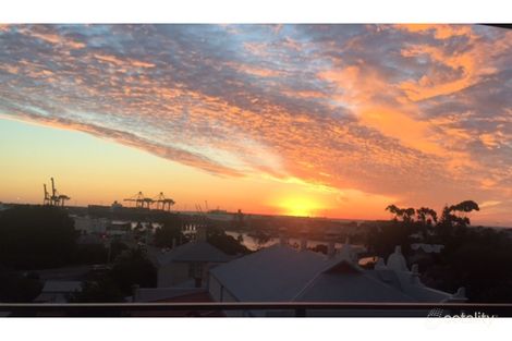 42/1 Silas St, East Fremantle, WA 6158