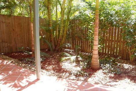 Property photo of 2/10 Broomfield Street Taringa QLD 4068