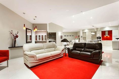 Property photo of 5 Arnold Grove Doncaster VIC 3108