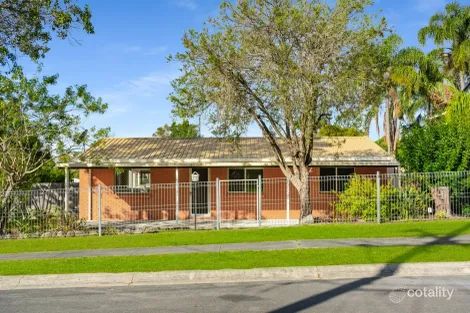 30 Limerick Dr, Crestmead, QLD 4132