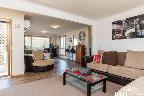 Property photo of 3/1 Long Street Penguin TAS 7316