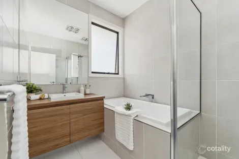 Property photo of 2/26 Juliana Drive Carrum Downs VIC 3201