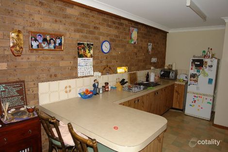 Property photo of 2/40 Boyce Avenue Wyong NSW 2259