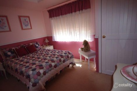 Property photo of 10 Egerton Drive Serpentine WA 6125