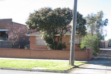 Property photo of 2/90-92 Pine Street Reservoir VIC 3073
