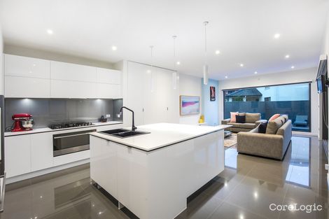Property photo of 132 Templewood Crescent Avondale Heights VIC 3034