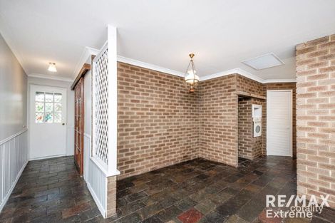 Property photo of 7 Hillside Grove Ballajura WA 6066