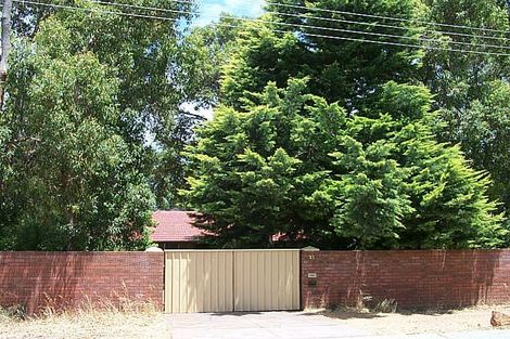 21 Trott Rd, Lesmurdie, WA 6076