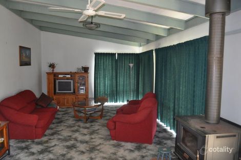 Property photo of 3 Redfern Court Bonnie Doon VIC 3720