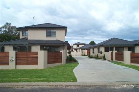 2/75 Beardy St, Armidale, NSW 2350