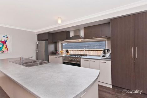 Property photo of 8 Learmonth Close Dennington VIC 3280