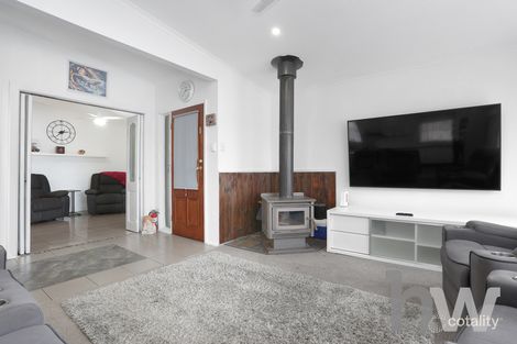 Property photo of 10 Hibiscus Crescent Newcomb VIC 3219