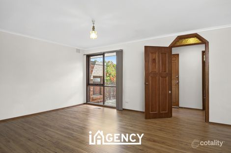 Property photo of 33 Mildura Crescent Endeavour Hills VIC 3802