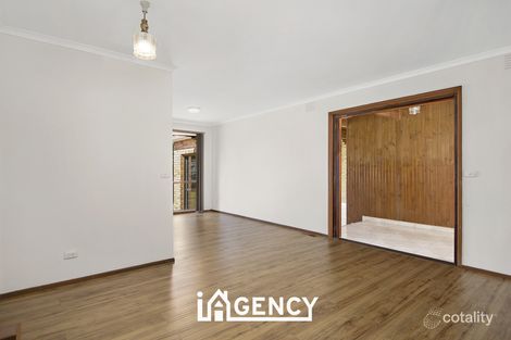 Property photo of 33 Mildura Crescent Endeavour Hills VIC 3802
