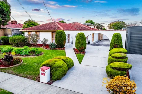 Property photo of 13 Garfield Court Dandenong North VIC 3175