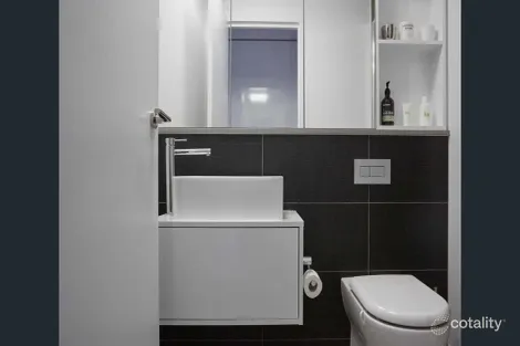 Property photo of 219/2 Golding Street Hawthorn VIC 3122