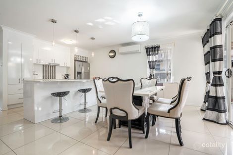 1 Finnegan Cct, Oxley, QLD 4075