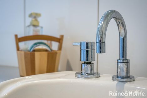 Property photo of 4/49 Brantome Street Gisborne VIC 3437