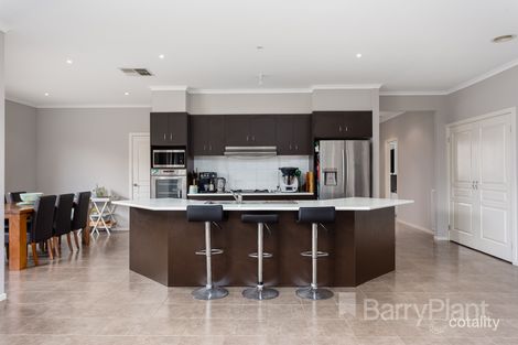 Property photo of 11 Villiers Drive Point Cook VIC 3030