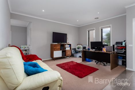 Property photo of 11 Villiers Drive Point Cook VIC 3030