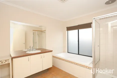 Property photo of 17 Dorrington Street Point Cook VIC 3030