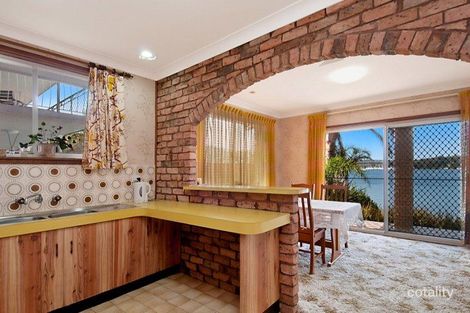 Property photo of 11 Cuttlefish Parade St Huberts Island NSW 2257