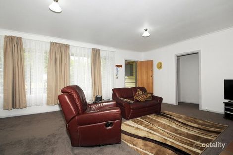Property photo of 10 Lehmann Crescent Frankston North VIC 3200