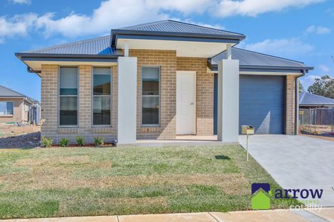 7 Hepburn Rd, Edmondson Park, NSW 2174