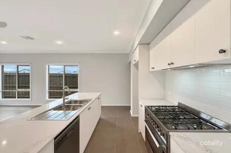 Property photo of 22 Logan Street Eynesbury VIC 3338
