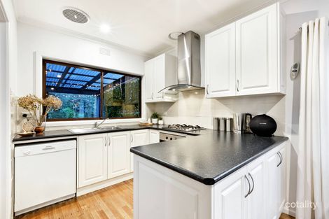 Property photo of 7 Greenmeyer Court Greensborough VIC 3088