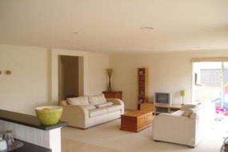 Property photo of 1 Epsom Place Caroline Springs VIC 3023