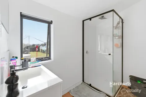 Property photo of 27 Hillcrest Road Devonport TAS 7310