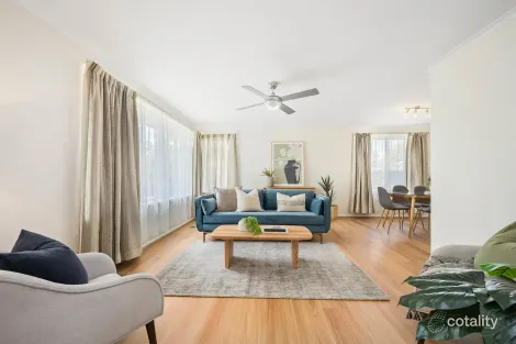 Property photo of 280 Southern Cross Drive Macgregor ACT 2615