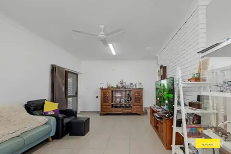 Property photo of 22 Broadmeadow Avenue Thabeban QLD 4670