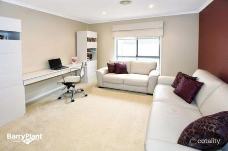 Property photo of 7 Eastwood Place Craigieburn VIC 3064