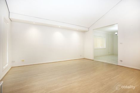 Property photo of 39 Phoenix Crescent Casula NSW 2170