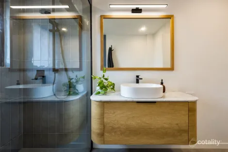 Property photo of 1/42 Evandale Crescent Miami QLD 4220