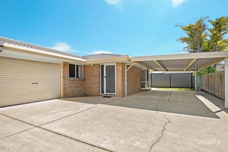 2/4 Coventry Ct, Labrador, QLD 4215
