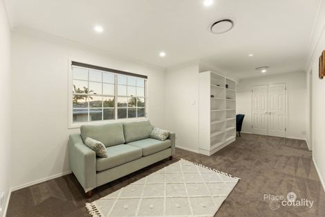 Property photo of 23 Saint Andrews Crescent Carindale QLD 4152
