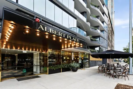 Property photo of 302/8 Bowen Crescent Melbourne VIC 3004