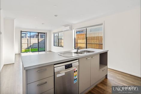 Property photo of 9 Nursery Street Mambourin VIC 3024