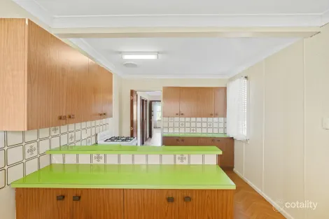 Property photo of 42 Bulolo Drive Whalan NSW 2770
