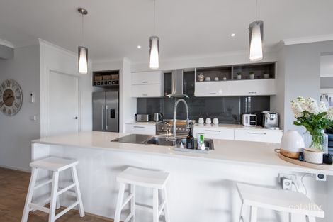 Property photo of 36 Ellaroo Circuit Clyde North VIC 3978