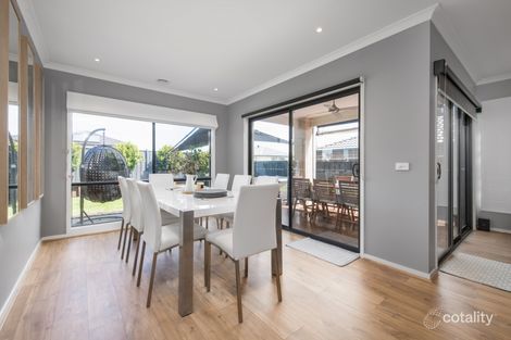 Property photo of 36 Ellaroo Circuit Clyde North VIC 3978